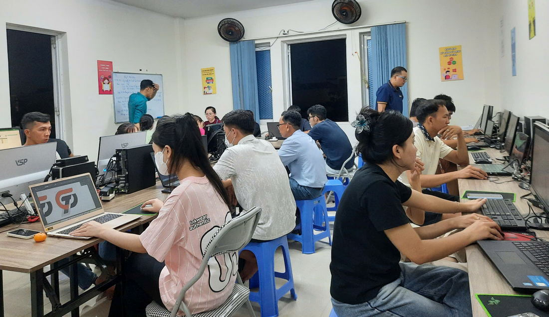 Đội Ngũ Giảng Viên Và Kinh Nghiệm Đào Tạo Của Các Gia Sư Sao Việt