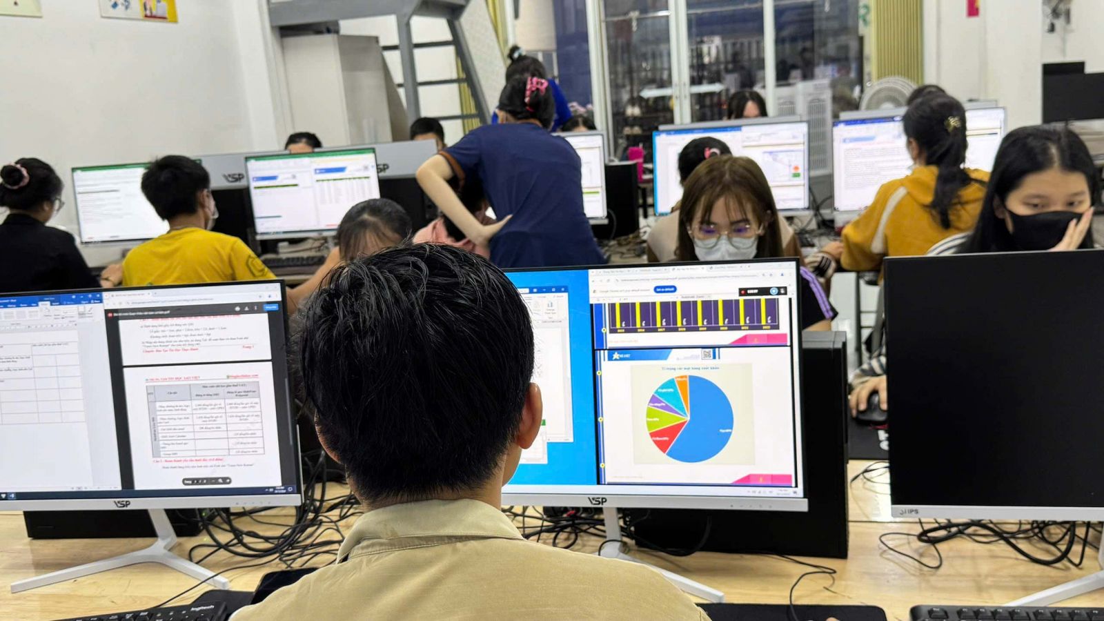 Học Excel công cụ phân tích