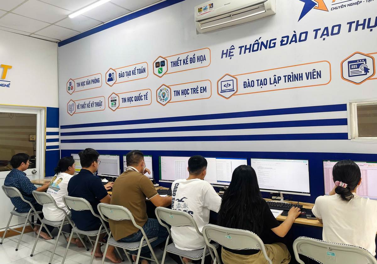 Nội Dung Khóa Học AI Agents Tự Động Hóa Với N8N 