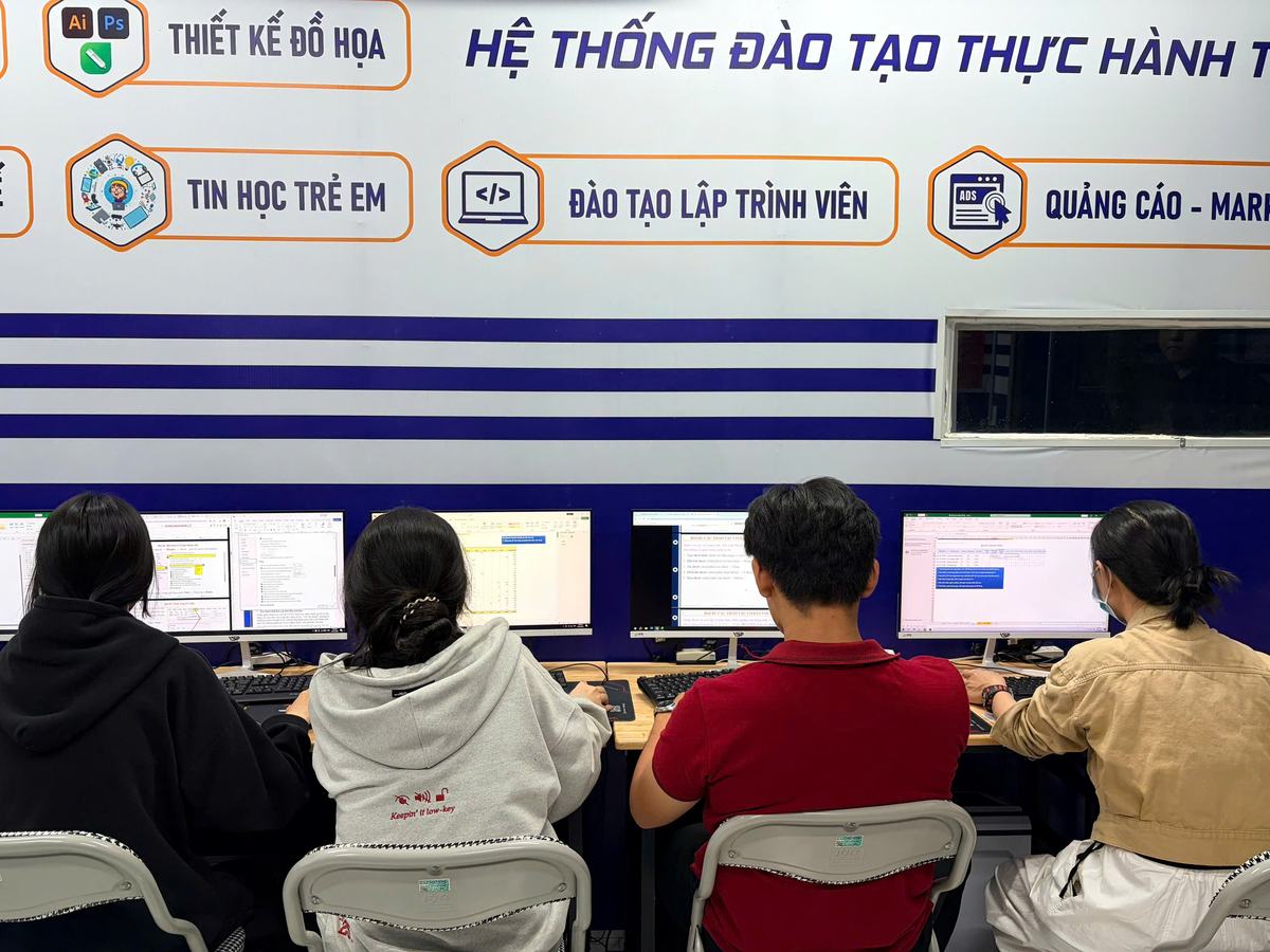 Khóa học tin học văn phòng cho người đi làm tại Phường Tân Hưng