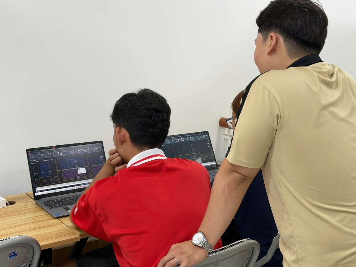 Đội ngũ giáo viên Tin học Sao Việt tại Bình Dương